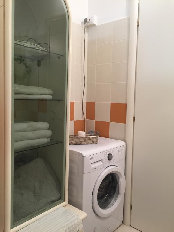 Appartamento Laura A 2 Passi Dal Mare Rimini Exterior foto